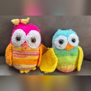 Vibrant Knitted Owl Plush Pair